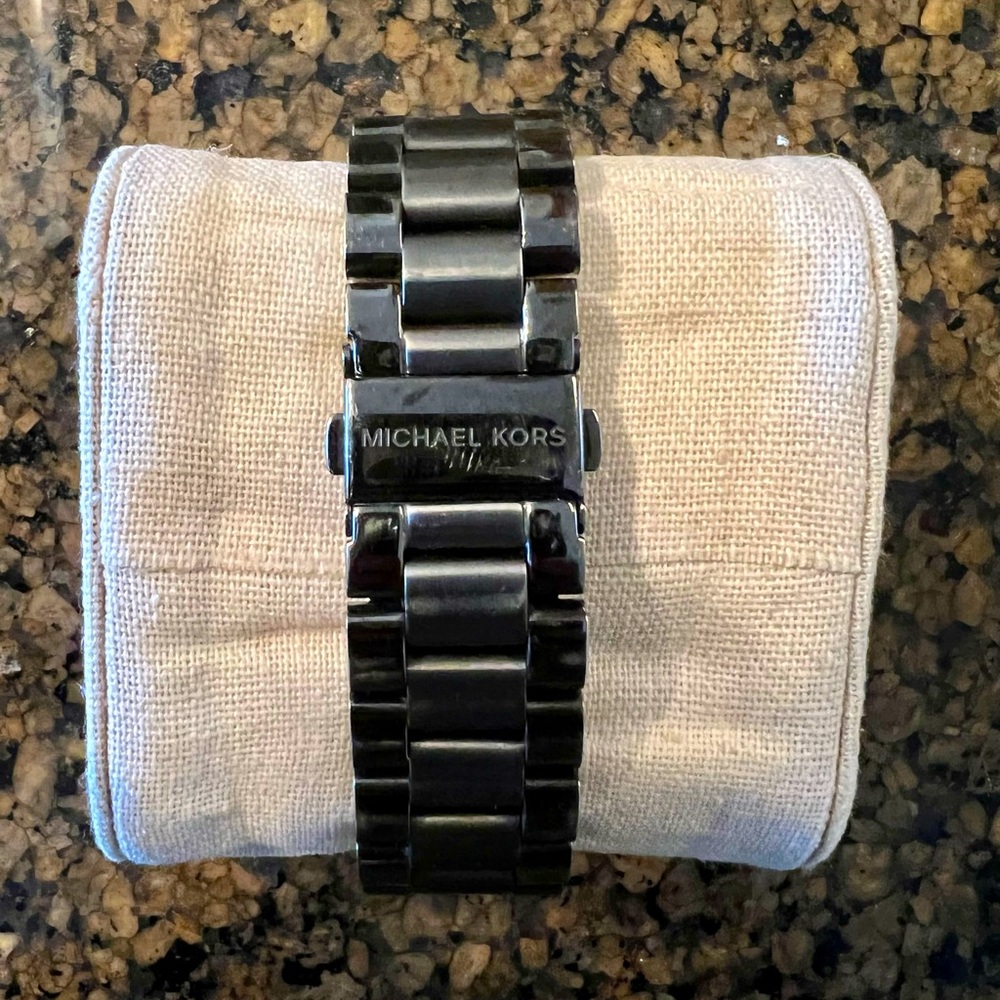 Michael Kors Men’s Gunmetal Ion-Plated Bradshaw Watch - Picture 3 of 4